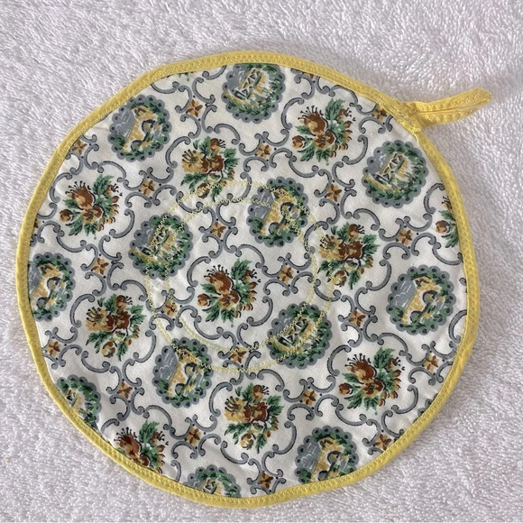Vintage Handmade Round Green Yellow Floral Fabric Pot Holders  Trivets - Picture 8 of 10